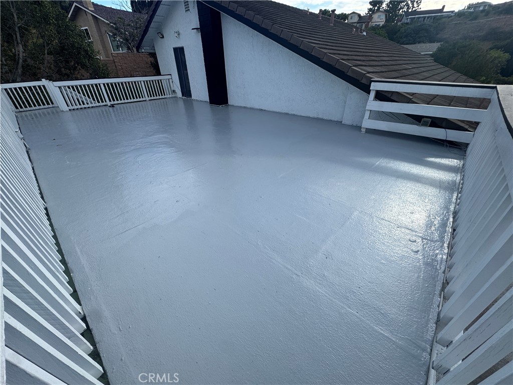 https://media.crmls.org/medias/03b784a2-e43c-45a0-8be0-0281865db722.jpg?preset=X-Large