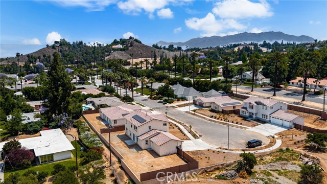 5979 Copperfield Avenue, Riverside CA: https://media.crmls.org/medias/03b7f52b-acbd-4b46-89cc-547213540d20.jpg