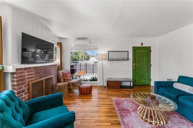 Detail Gallery Image 14 of 48 For 5512 Willowcrest, North Hollywood,  CA 91601 - 3 Beds | 2 Baths