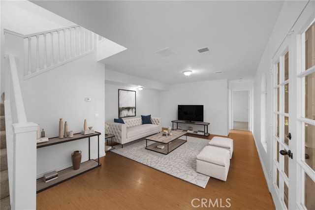 Detail Gallery Image 7 of 17 For 1128 S Parton, Santa Ana,  CA 92707 - 4 Beds | 3 Baths