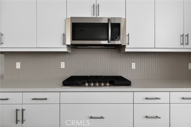 Detail Gallery Image 7 of 14 For 280 Mustang Ln, Palm Springs,  CA 92262 - 3 Beds | 2/1 Baths