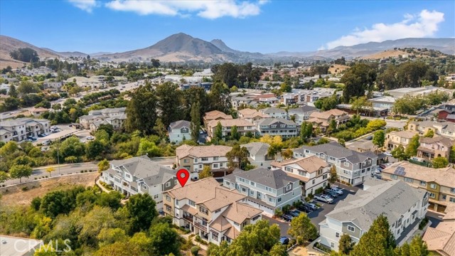 827 Basil Lane, San Luis Obispo CA: https://media.crmls.org/medias/03b9b55b-03fc-45c1-857a-3feed8c84596.jpg
