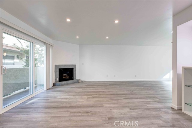 8801 Cedros Avenue, 13 photo 5