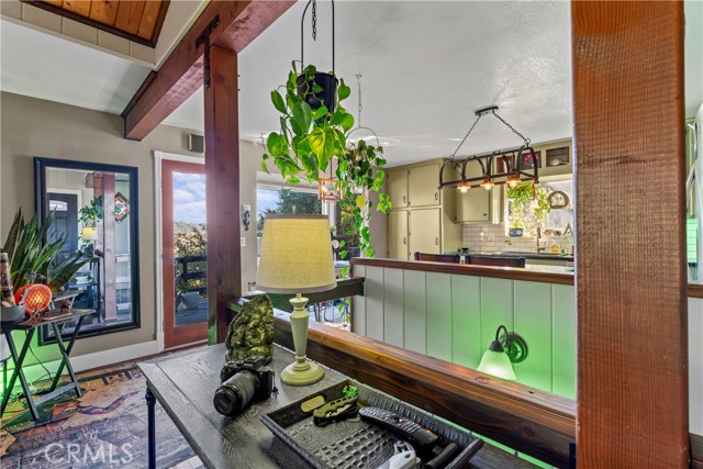 Detail Gallery Image 8 of 49 For 337 Wylerhorn, Crestline,  CA 92325 - 3 Beds | 2/1 Baths