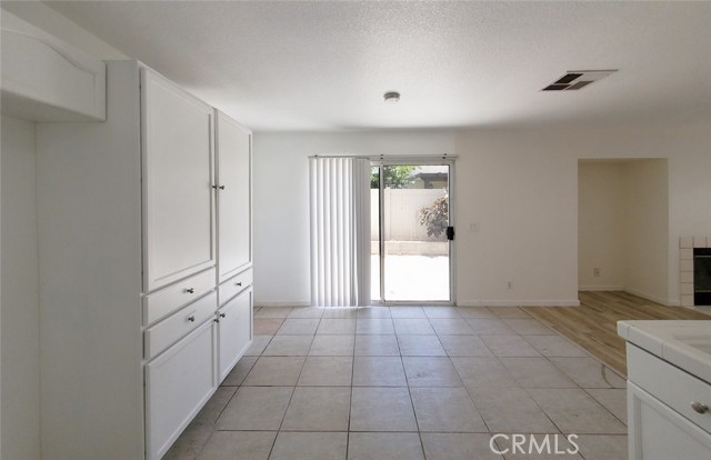 Detail Gallery Image 18 of 40 For 951 Acorn Ln, Corona,  CA 92878 - 3 Beds | 2/1 Baths