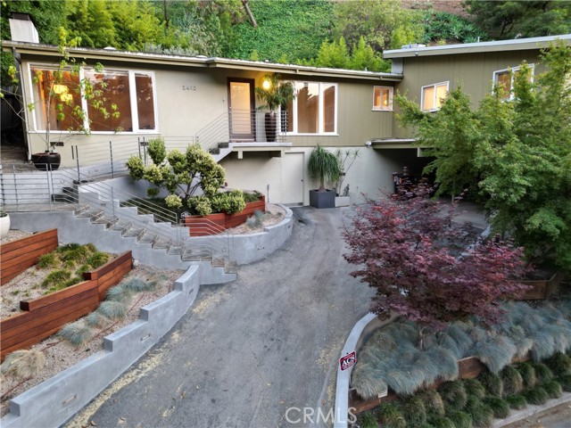 Detail Gallery Image 4 of 54 For 2412 Canyon Oak Dr, Los Angeles,  CA 90068 - 3 Beds | 2 Baths