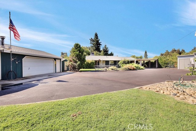 152 E Gridley Road, Gridley CA: https://media.crmls.org/medias/03bdee31-2ca9-434e-ab8f-f46606890cc3.jpg