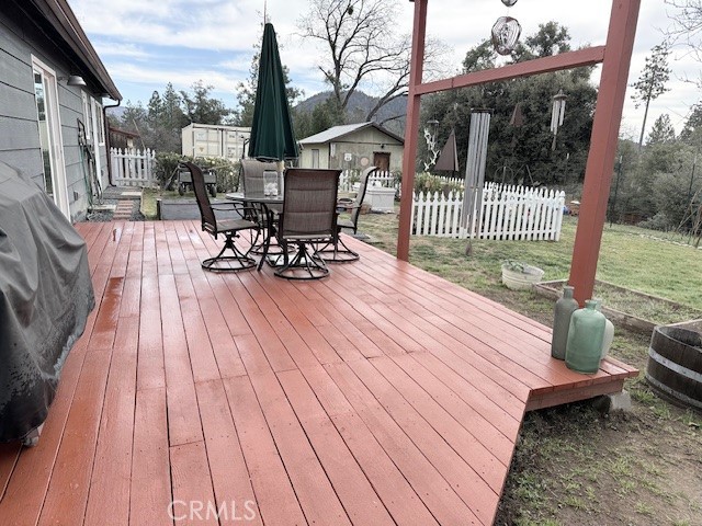 Detail Gallery Image 10 of 41 For 39468 Summit Dr, Oakhurst,  CA 93644 - 4 Beds | 3 Baths