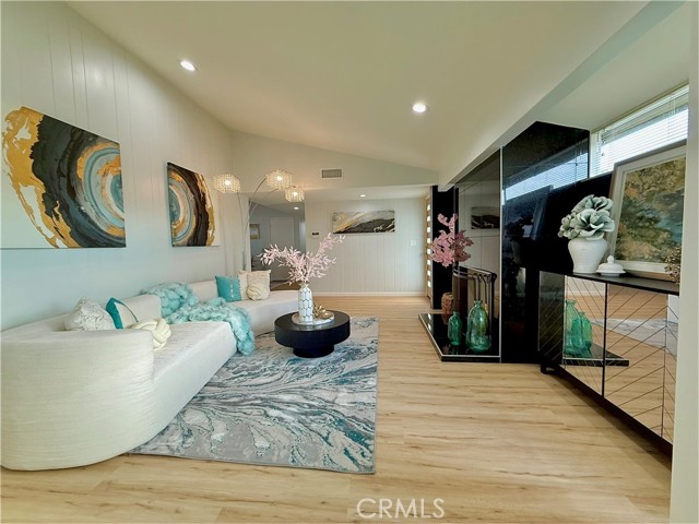 Detail Gallery Image 7 of 70 For 3432 Yellowtail Dr, Los Alamitos,  CA 90720 - 5 Beds | 4 Baths