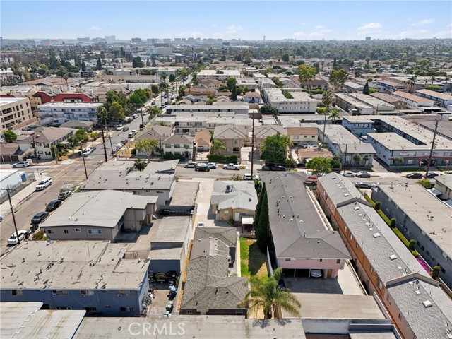 813 W Beach Avenue, Inglewood CA: https://media.crmls.org/medias/03c0212b-9ed0-4c9b-9cf8-ae1b260135fb.jpg