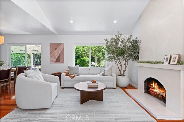 27231 Eastridge Drive, Lake Forest CA: https://media.crmls.org/medias/03c0256a-5094-448c-bad6-af9fbe4fa717.jpg