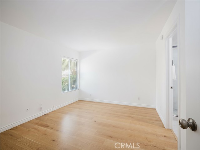 Detail Gallery Image 5 of 25 For 5700 Etiwanda Ave #102,  Tarzana,  CA 91356 - 3 Beds | 2 Baths