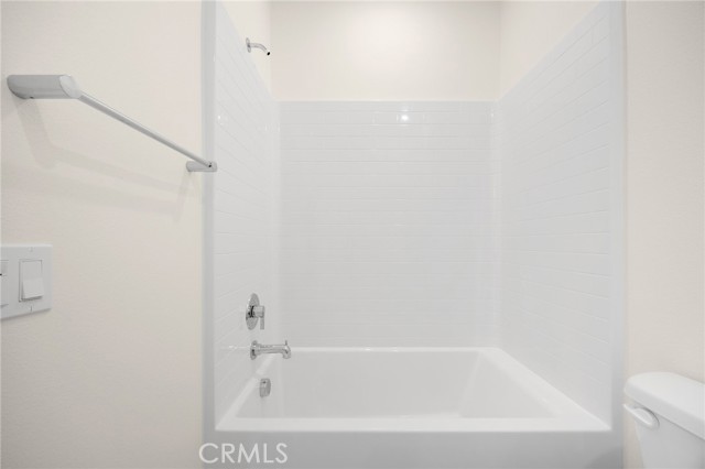 Detail Gallery Image 35 of 62 For 109 S Laxore St #306,  Anaheim,  CA 92804 - 2 Beds | 2/1 Baths