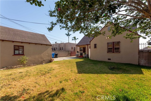 7028 2nd Avenue, Los Angeles, California 90043, 2 Bedrooms Bedrooms, ,1 BathroomBathrooms,Single Family Residence,For Sale,2nd,RS24142021