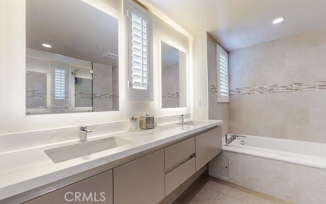 Detail Gallery Image 10 of 20 For 18703 Redwing St, Tarzana,  CA 91356 - 3 Beds | 2/1 Baths