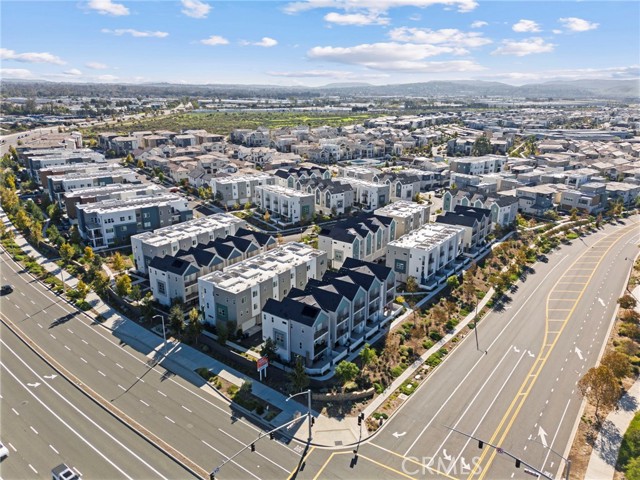 398 Merit, Irvine CA: https://media.crmls.org/medias/03c2bfae-2c34-4ee3-864e-fc7ec93c9f21.jpg