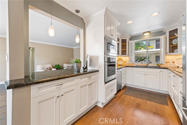 Detail Gallery Image 10 of 33 For 2772 2a E 2nd St #A2,  Long Beach,  CA 90803 - 2 Beds | 2 Baths