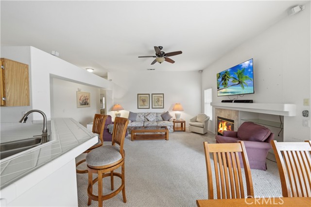 69722 Ridgeway Avenue, Cathedral City CA: https://media.crmls.org/medias/03c35338-c299-413f-b27a-9e9efbc6c57c.jpg