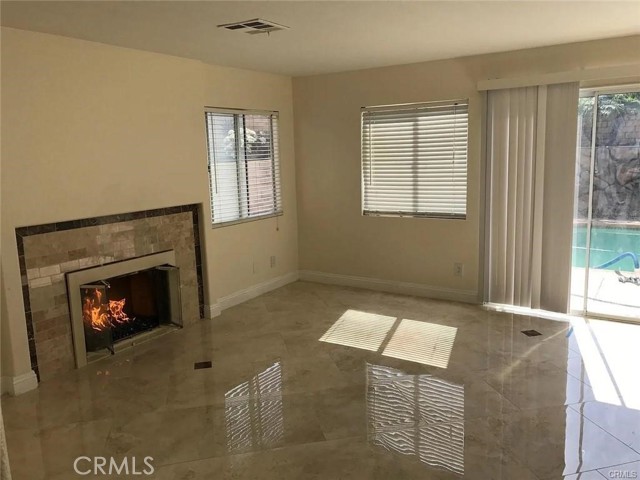 Detail Gallery Image 8 of 19 For 3535 Windstorm Way, Riverside,  CA 92503 - 4 Beds | 2/1 Baths