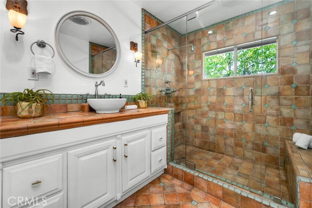 Detail Gallery Image 16 of 35 For 16706 Alginet Pl, Encino,  CA 91436 - 4 Beds | 2/1 Baths
