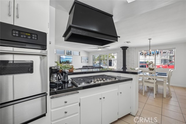 Detail Gallery Image 8 of 20 For 216 Collins Ave, Newport Beach,  CA 92662 - 3 Beds | 2 Baths