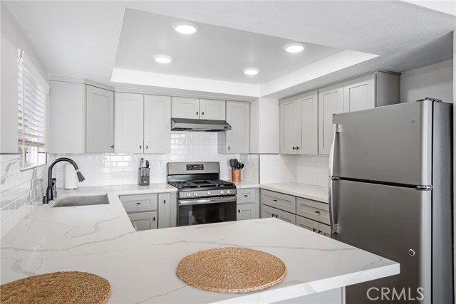 2208 The Strand, Manhattan Beach CA: https://media.crmls.org/medias/03c52cff-7fb3-4f09-abc3-800f73005442.jpg