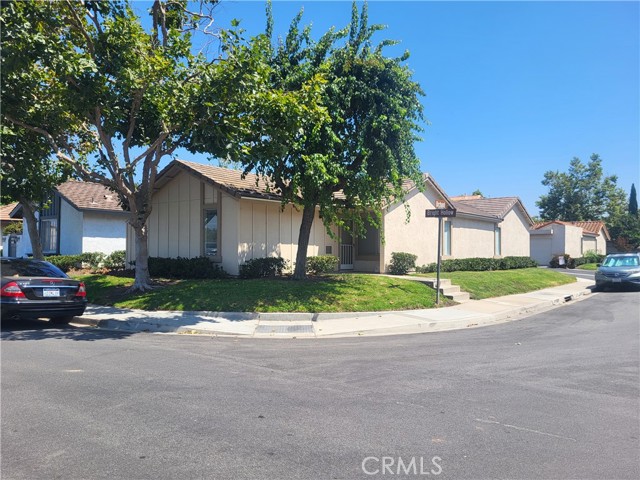 Detail Gallery Image 1 of 41 For 5 Bright Hollow, Irvine,  CA 92618 - 2 Beds | 2 Baths