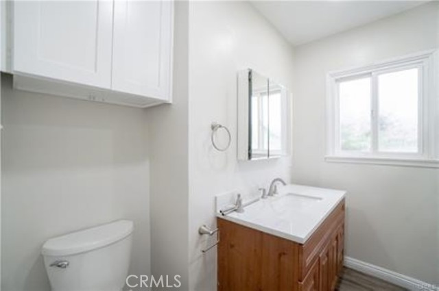 Detail Gallery Image 15 of 32 For 17023 Burton, Van Nuys,  CA 91406 - 4 Beds | 2 Baths