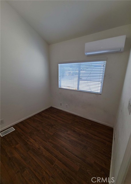 Detail Gallery Image 9 of 16 For 8086 Mission Blvd., #10,  Jurupa Valley,  CA 92509 - 1 Beds | 1 Baths