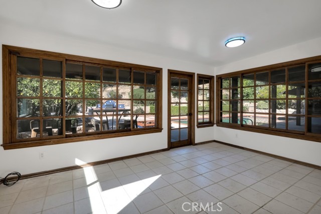 Detail Gallery Image 10 of 53 For 3953 Bon Homme Rd, Calabasas,  CA 91302 - 4 Beds | 3 Baths