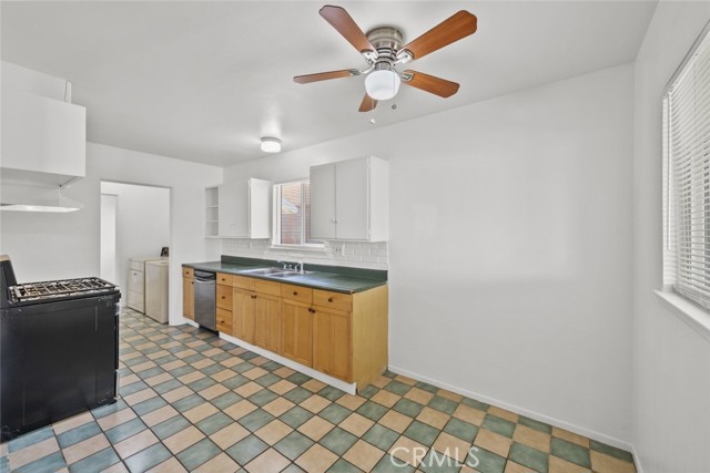 Detail Gallery Image 17 of 45 For 38953 Foxholm Dr, Palmdale,  CA 93551 - 4 Beds | 2 Baths