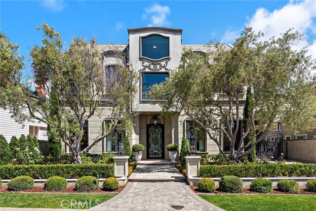 Detail Gallery Image 67 of 75 For 530 Kings Rd, Newport Beach,  CA 92663 - 5 Beds | 4/3 Baths