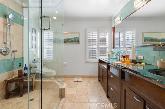 10340 Margate Street, North Hollywood CA: https://media.crmls.org/medias/03c763ca-f253-4fa9-8ec2-d92538ad6572.jpg