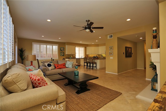 Detail Gallery Image 12 of 38 For 45290 Willowick St, Temecula,  CA 92592 - 4 Beds | 4 Baths