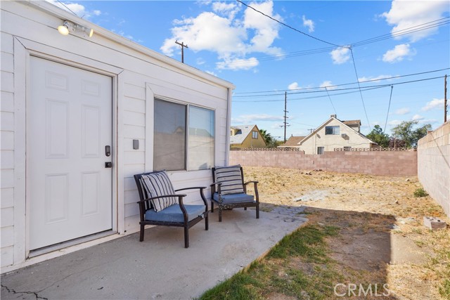 44043 Hoban Avenue, Lancaster CA: https://media.crmls.org/medias/03c7f894-cec0-443e-bd88-0092909e53a8.jpg