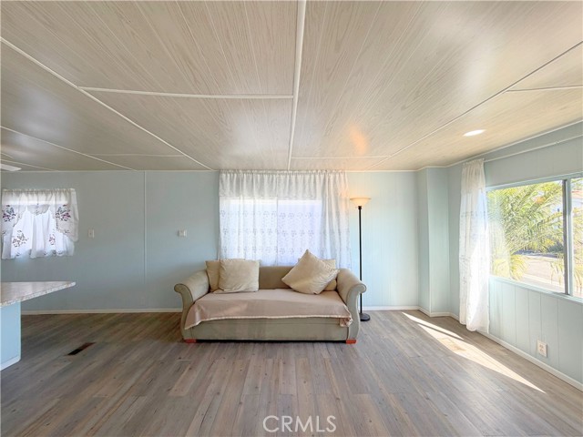 Detail Gallery Image 2 of 15 For 23701 Western Ave #152,  Torrance,  CA 90501 - 1 Beds | 1 Baths