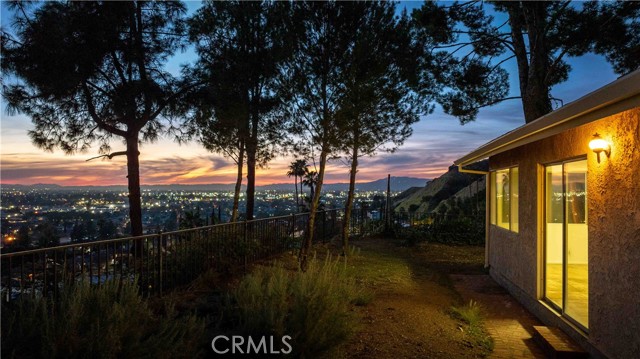 Detail Gallery Image 10 of 63 For 9960 Milburn, Sun Valley,  CA 91352 - 4 Beds | 2 Baths