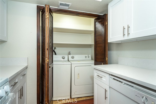 Detail Gallery Image 16 of 37 For 414 Irving Ave #2,  Glendale,  CA 91201 - 2 Beds | 2 Baths