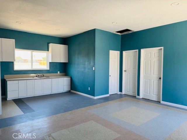 16271 Lime Street, Hesperia CA: https://media.crmls.org/medias/03cbb423-6beb-4c08-ba8a-08fc15af352d.jpg