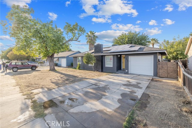 Detail Gallery Image 3 of 35 For 3803 E Clinton Ave, Fresno,  CA 93703 - 3 Beds | 1 Baths