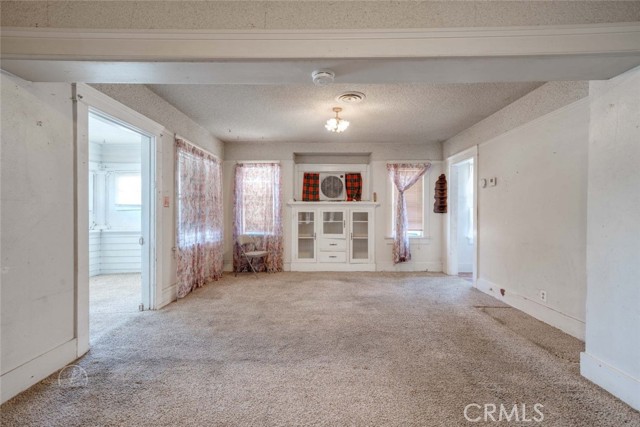 1715 Cherry Street, Bakersfield CA: https://media.crmls.org/medias/03cbf90b-753b-48f5-aa9d-2b3dfeb4d2fd.jpg