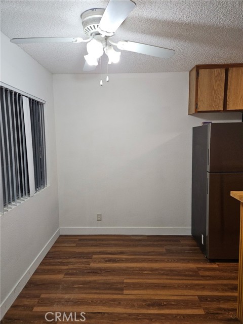 Detail Gallery Image 5 of 12 For 7011 Vassar Ave #9,  Canoga Park,  CA 91303 - 1 Beds | 1 Baths