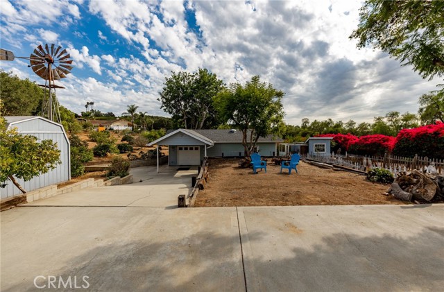 3352 Via Zara, Fallbrook CA: https://media.crmls.org/medias/03cd84a8-a028-4bb6-818b-c709ff35321a.jpg