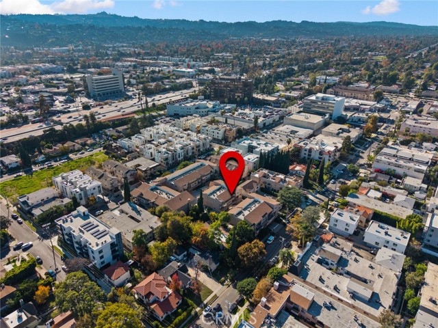 Detail Gallery Image 19 of 21 For 10757 Hortense #307,  North Hollywood,  CA 91602 - 3 Beds | 2/1 Baths