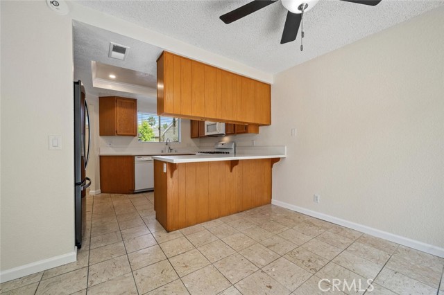 Detail Gallery Image 10 of 49 For 12 Big Pines #64,  Aliso Viejo,  CA 92656 - 3 Beds | 2/1 Baths