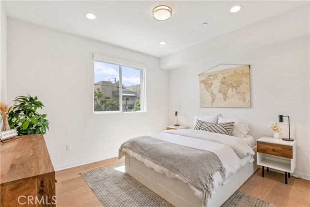 Detail Gallery Image 24 of 42 For 4240 Laurel Canyon Bld #208,  Studio City,  CA 91604 - 3 Beds | 3/1 Baths