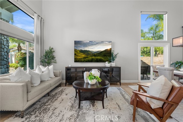 Detail Gallery Image 5 of 58 For 20776 Shadow Rock, Trabuco Canyon,  CA 92679 - 5 Beds | 3 Baths