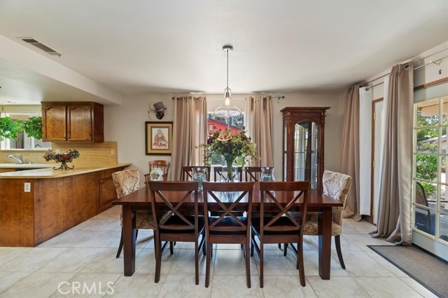 Detail Gallery Image 5 of 26 For 26597 Columbia St., Hemet,  CA 92544 - 3 Beds | 2 Baths