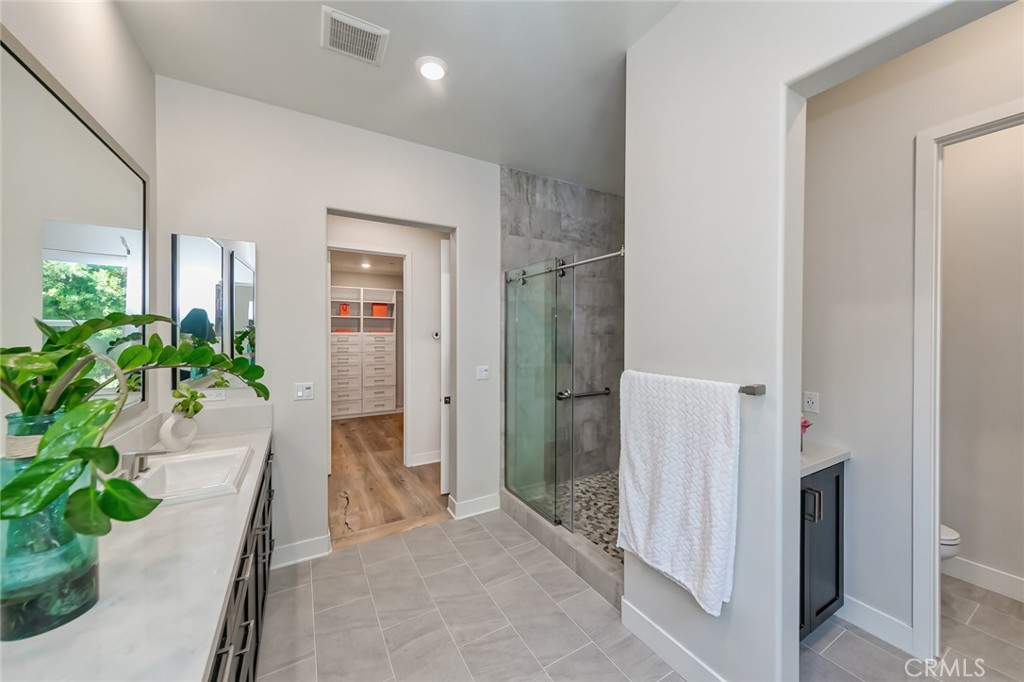 MLS #OC25221565 image #21