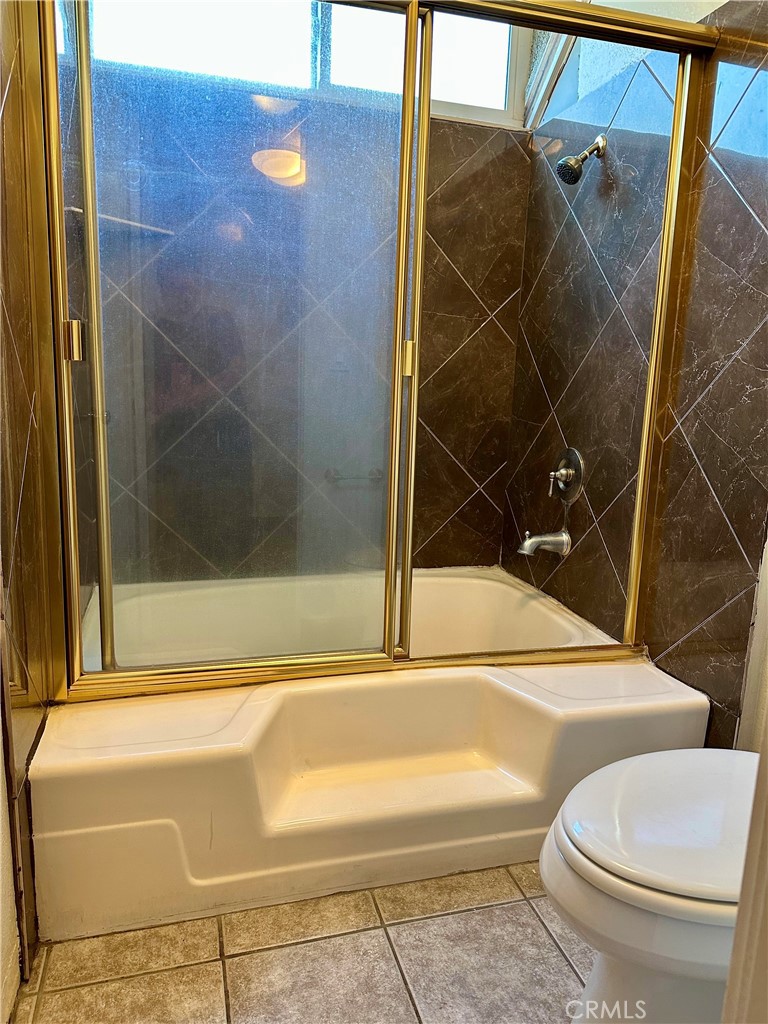 https://media.crmls.org/medias/03d0c7ab-bf5a-46d7-b24c-7310f9ca5791.jpg?preset=X-Large